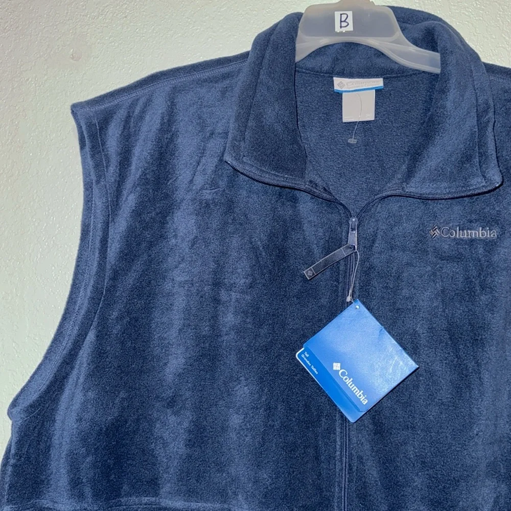 New Columbia Men's Cathedral Peak Vest
